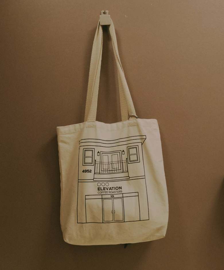 Noir stucture tote